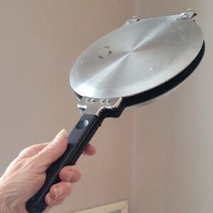 Vintage Perfect Pancake Maker